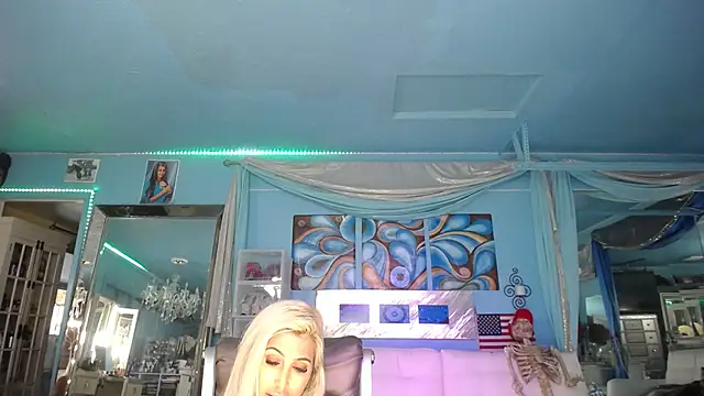 ADRIANNA FOX online show from 03-04-25, 12:44