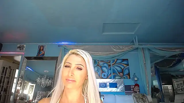 ADRIANNA FOX online show from 03-09-25, 06:43