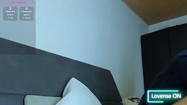 jhonyalzate2 online show from 11-13-25, 03:05