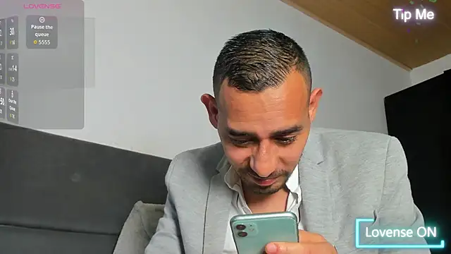 Snapshot of jhonyalzate2 chatting on 05-25-26, 12:27 jhonyalzate2 online show from 05-25-26, 12:27