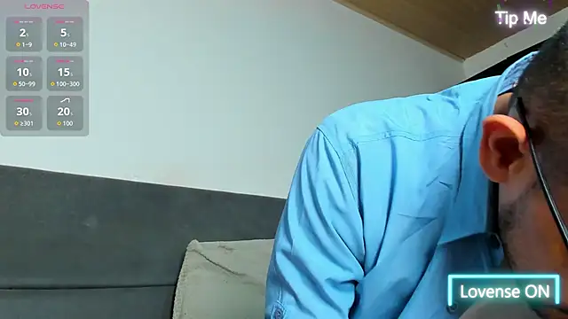jhonyalzate2 online show from 06-17-26, 01:52