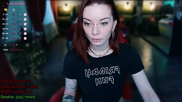 Snapshot of MaxPhoenixx chatting on 06-12-26, 07:02 MaxPhoenixx online show from 06-12-26, 07:02