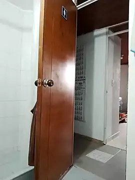 Vicky Rosse online show from 02-13-26, 08:05