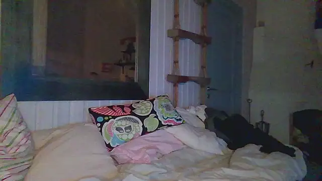 Snapshot of Stock-Holmes chatting on 05-03-26, 10:27 Stock-Holmes online show from 05-03-26, 10:27