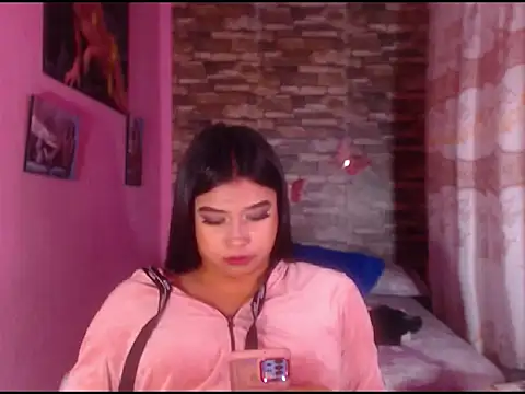 katrinawillff online show from 02-05-25, 08:32