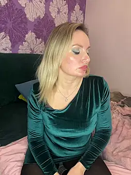 AngelOxy online show from 12-29-24, 07:11