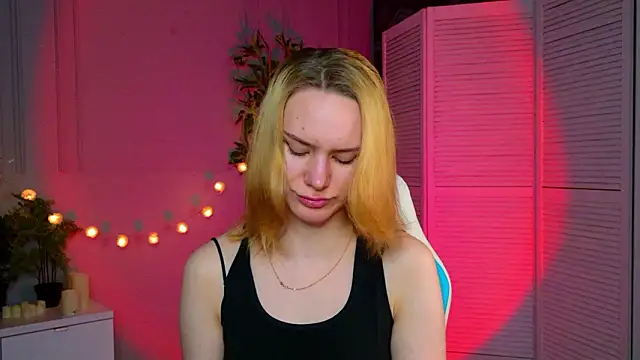 Ramona    online show from 03-24-26, 06:18