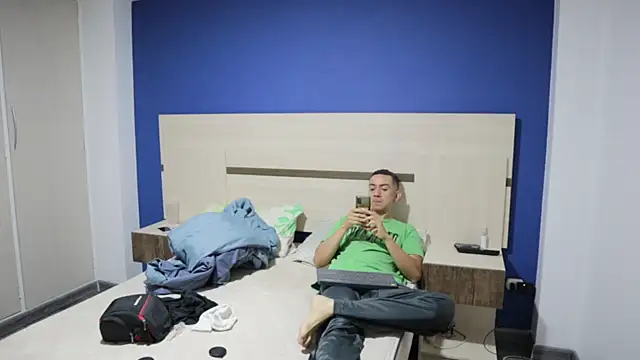 funcouple1985 online show from 12-04-24, 11:24