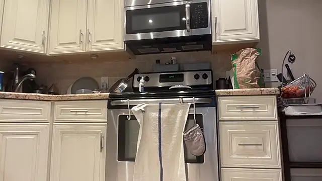 BigGuyMuscle online show from 03-09-25, 05:49