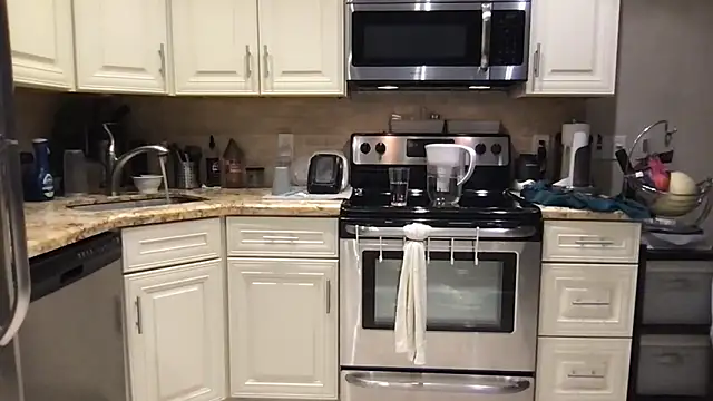 BigGuyMuscle online show from 09-14-25, 08:19