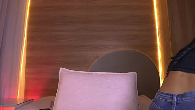 Snapshot of alexaa_walker chatting on 06-01-26, 11:56 alexaa walker online show from 06-01-26, 11:56