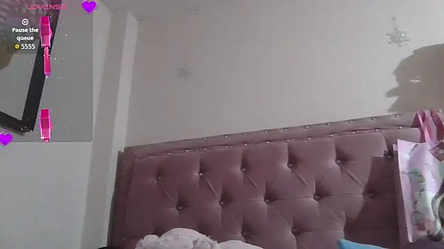 annarose19 online show from 06-17-26, 01:19