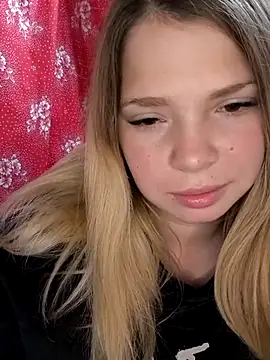 Zuli Kiska online show from 10-13-25, 11:10