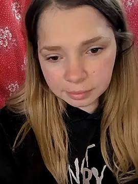 Zuli Kiska online show from 04-11-26, 10:41