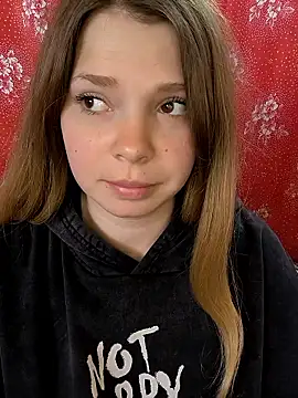 Zuli Kiska online show from 04-20-26, 07:55