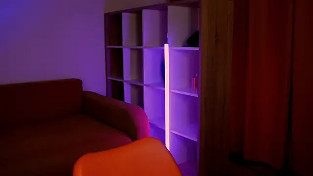 ItsAlisia online show from 10-15-25, 12:38