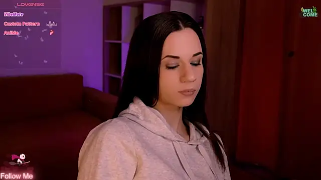 ItsAlisia online show from 04-02-26, 05:38