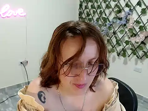 kittykalor09 online show from 04-18-26, 03:16