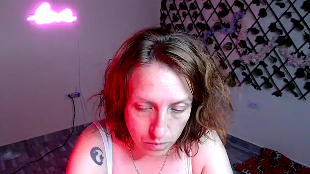 kittykalor09 online show from 04-22-26, 12:46