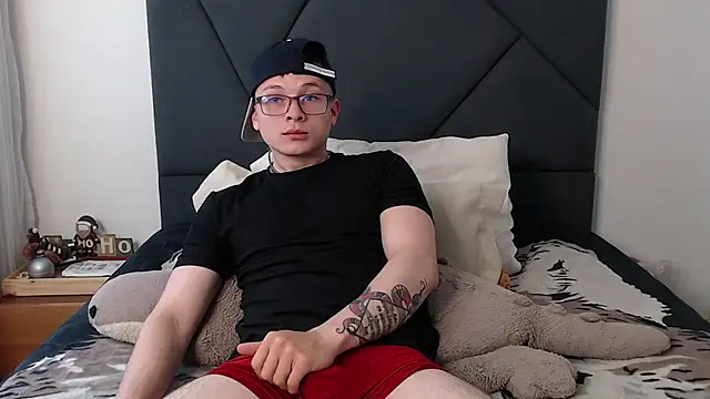 MathewCollin online show from 01-27-25, 05:48