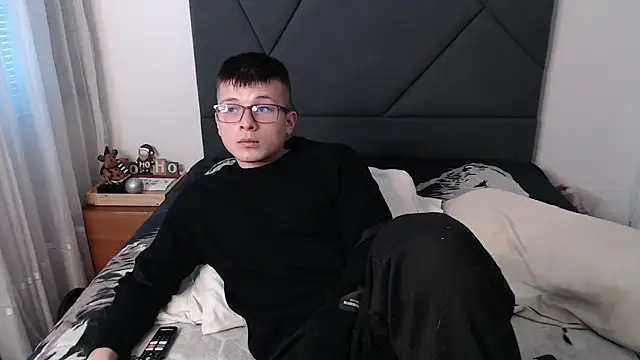 MathewCollin online show from 02-01-25, 09:19