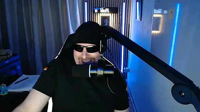 DerPornoPete online show from 11-10-25, 08:30