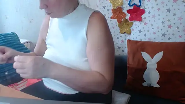 QueenLana online show from 11-19-25, 09:53