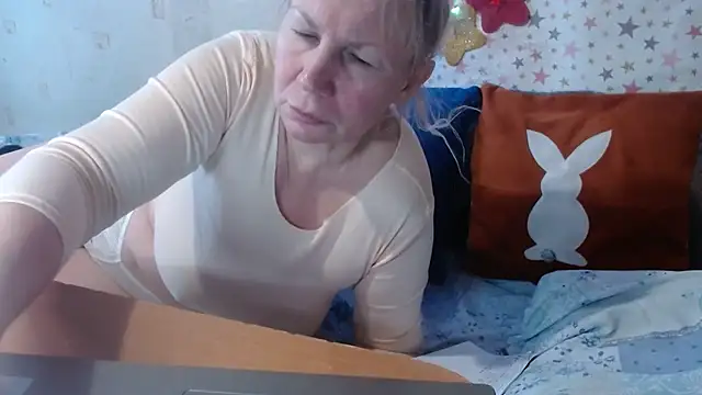 QueenLana online show from 03-06-26, 05:48