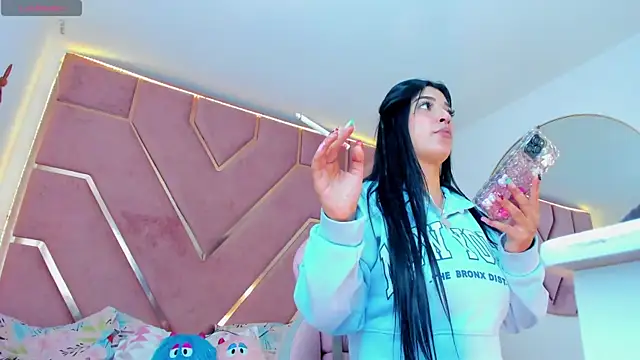 Snapshot of natalia-888 chatting on 03-14-25, 10:27 natalia-888 online show from 03-14-25, 10:27