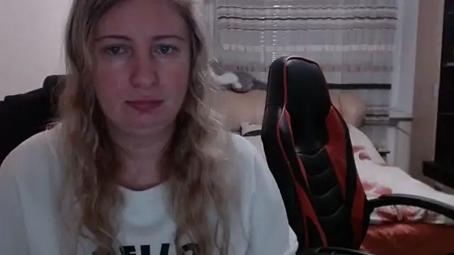 PeterAndJen online show from 03-09-25, 07:05