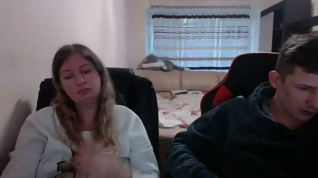 PeterAndJen online show from 03-13-25, 06:58