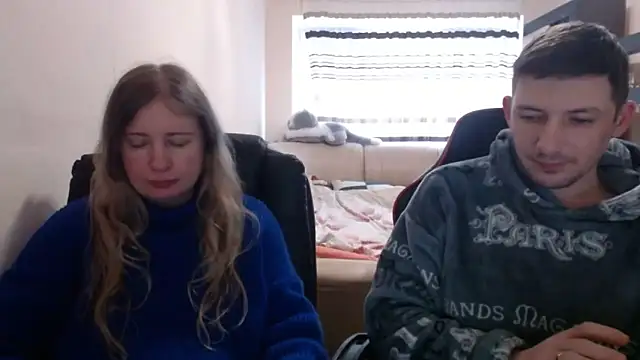 PeterAndJen online show from 03-19-25, 06:14