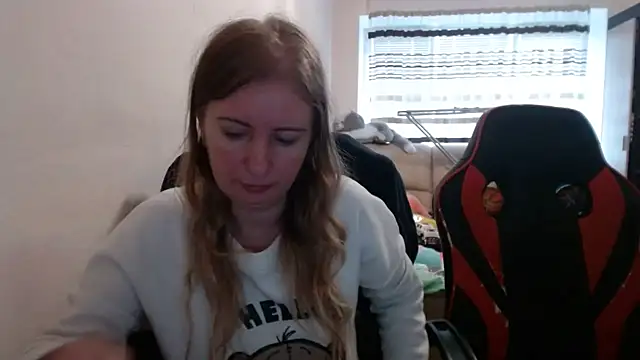 PeterAndJen online show from 10-08-25, 07:50