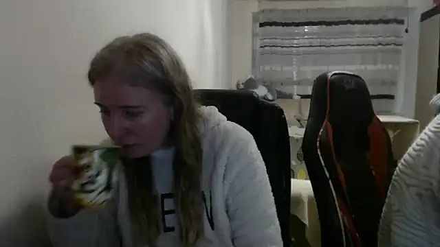 PeterAndJen online show from 02-16-26, 08:27