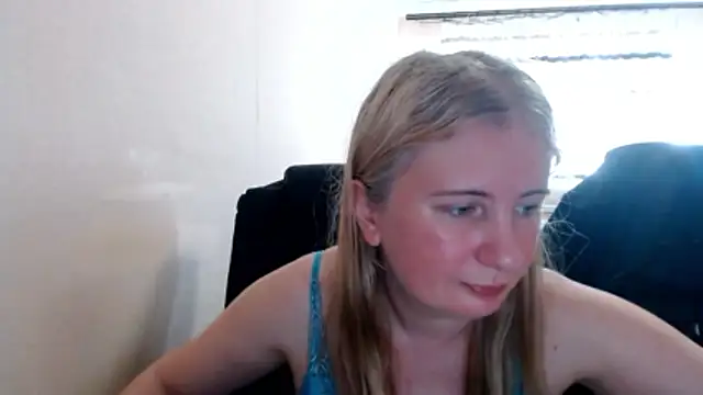 PeterAndJen online show from 06-22-26, 04:59