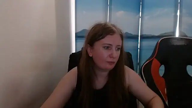 PeterAndJen online show from 07-30-26, 05:23
