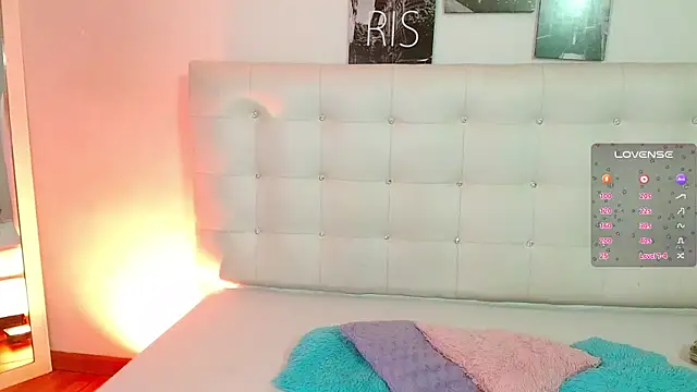 hornystepmommy online show from 12-20-24, 07:50