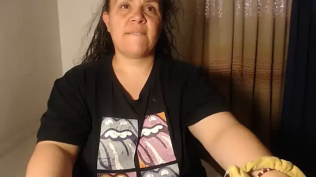 agathamiller01 online show from 04-16-26, 10:34