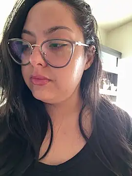 MileyGia online show from 02-03-26, 06:13