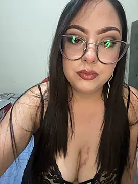 MileyGia online show from 04-11-26, 02:27