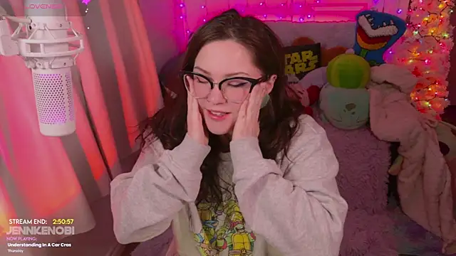 JennKenobi online show from 12-03-25, 03:54