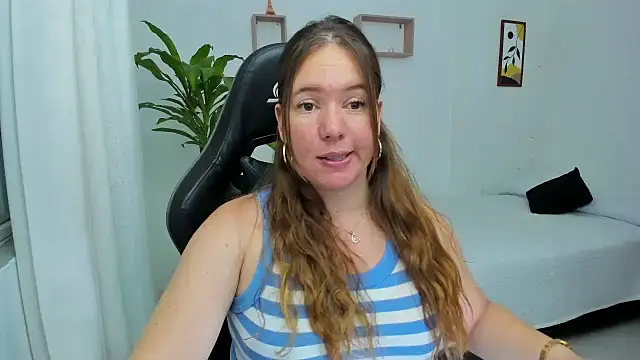 Snapshot of tamy_shine87 chatting on 02-22-25, 03:12 tamy shine87 online show from 02-22-25, 03:12
