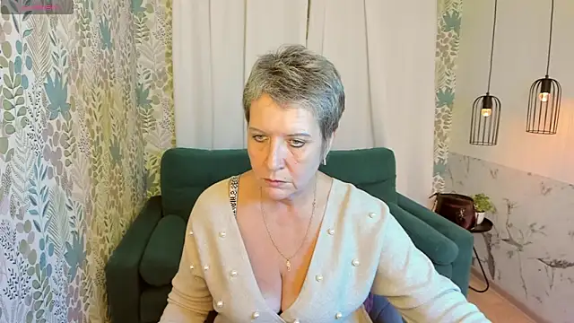 Snapshot of KathySunn chatting on 12-08-24, 01:36 KathySunn online show from 12-08-24, 01:36