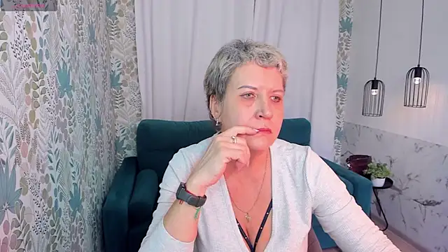 Snapshot of KathySunn chatting on 01-29-25, 01:17 KathySunn online show from 01-29-25, 01:17