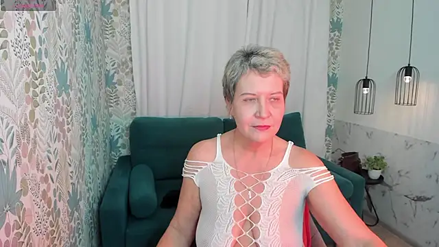 Snapshot of KathySunn chatting on 01-31-25, 04:38 KathySunn online show from 01-31-25, 04:38