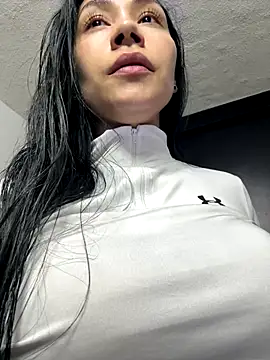 Angela isabella online show from 11-21-25, 12:21