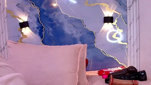 Snapshot of lorrayne_ chatting on 10-08-25, 12:14 lorrayne online show from 10-08-25, 12:14