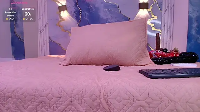 Snapshot of lorrayne_ chatting on 10-20-25, 12:05 lorrayne online show from 10-20-25, 12:05