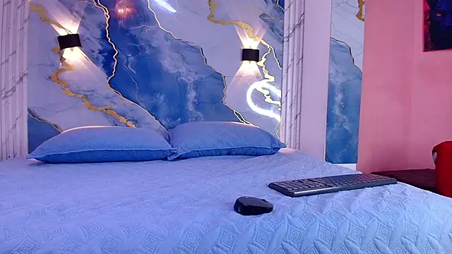 Snapshot of lorrayne_ chatting on 10-22-25, 12:05 lorrayne online show from 10-22-25, 12:05