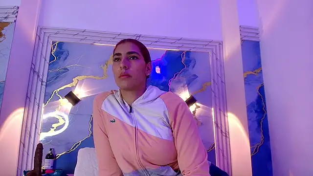 Snapshot of lorrayne_ chatting on 11-29-25, 12:19 lorrayne online show from 11-29-25, 12:19